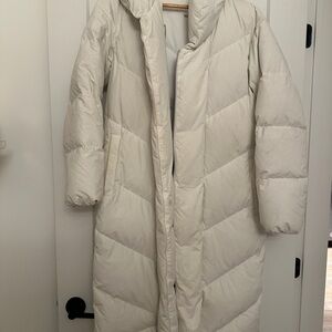 Wilfred Off-White Quilted Puffer Coat